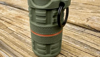 Увеличенный контейнер - брелок для мелочей 7