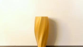 Wavy vase