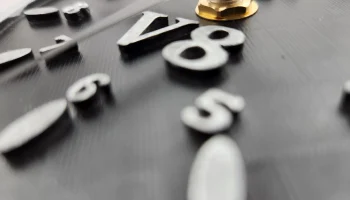 Часы в стиле ретро V8 с тахометром 3