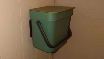 Настенное крепление для контейнера Brabantia Sort&Go...