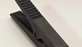 Прищепка для белья из PETG, напечатанная на 3D-принтере