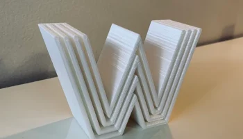 Декоративный блок, начальная буква "W" 1