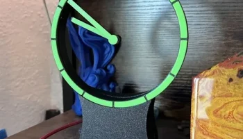 Hollow Clock Vi