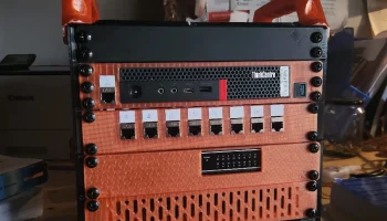 CM3588 Крепление в 10-дюймовую стойку, без верха, с пере... 3