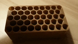 Держатель для батарей типа АА в виде коробки для боеприпа...