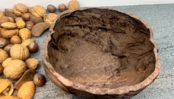 Ореховая миска, в которой можно хранить орехи на Рождество 2