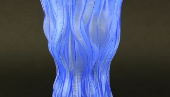 FLUID VASE 1