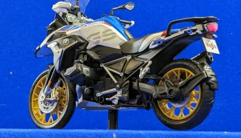 Светодиодный задний фонарь мотоцикла Maisto Model (BMW R... 2