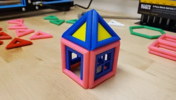 Конструктор из магнитной плитки 2