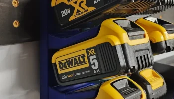 Держатель аккумулятора Dewalt