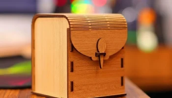 Красивый бокс с крышкой