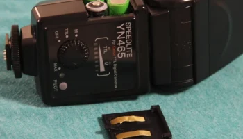 Крышка аккумуляторного отсека для Yongnuo YN465 SpeedLite