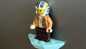Магнитная полка для минифигурок LEGO...