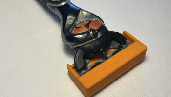 Чехол или держатель Gillette