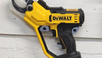 Беспроводной секатор Dewalt 20V MAX с батарейным питание...
