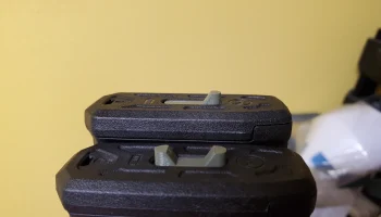 Тактильная фиксирующая пластина для Pmags...... 2