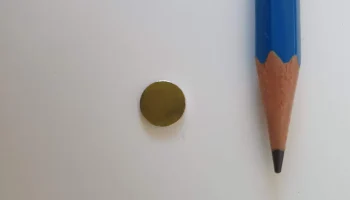 Зарядное устройство Oral-B и держатель зубной щетки......... 1