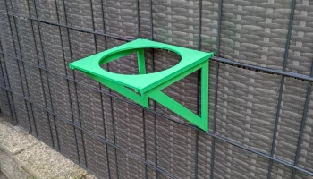 Забор - полка для растений / Заборы из проволочной сетки 5