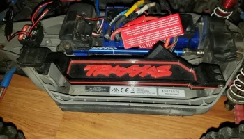 Ремешок для аккумуляторной батареи Traxxas Rustler 4x4 V...