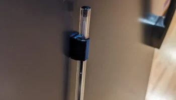 Магнит на холодильник Bic Pen