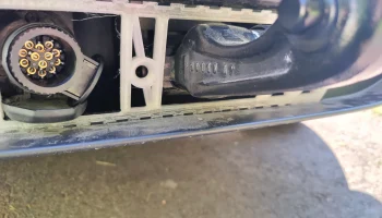 Крышка прицепного устройства Tesla Model Y (магниты или в... 6