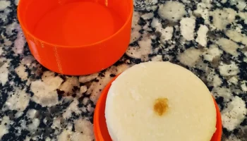 Круглая компактная дорожная мыльница