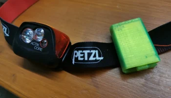 Держатель для батареек Petzl Actik Core