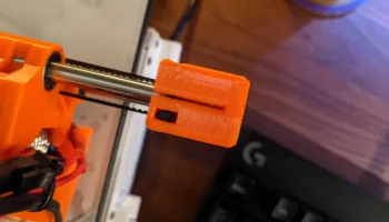 Концевой блок натяжного ролика оси Monoprice Mini X 1