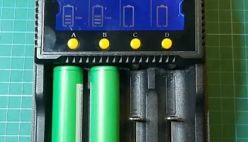Подставка для зарядки Fenix ​​ARE-C2+ с аккумулятором 1