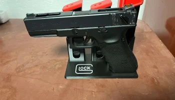 Подставка для страйкбола для Glock 17/18/19 и 3 магазинов 1