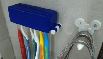 Держатель зубной щетки 2