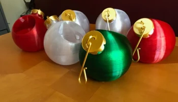 Блюдо из конфет с рождественским орнаментом... 2