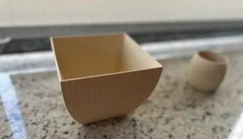 Square Planter with Curved Sides 2