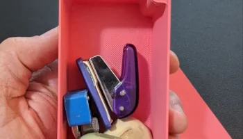 Коробка со скрытым магнитным замком....... 1