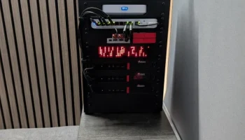 Ubiquiti Flex 2,5g, 8-портовый POE, 10-дюймовый монтаж в ...