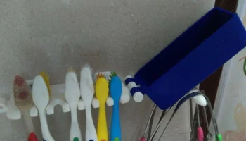 Держатель зубной щетки