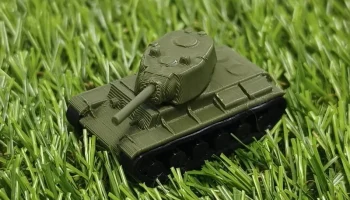 Миниатюрный КВ1 1942 г. (ЗиС-5) (Настольная версия).........