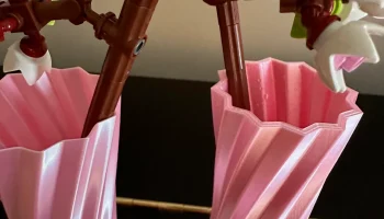 Тонкая ваза, предназначенная для набора Lego Cherry Bloss... 5