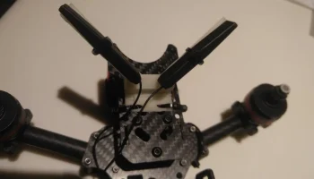Поддержка антенны FPV