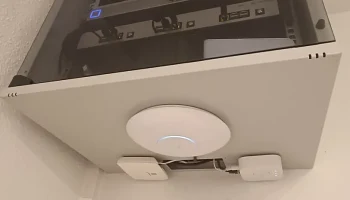 Крепление UniFi AP AC Pro с магнитами 1