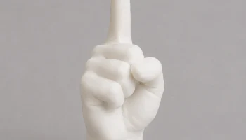 Скульптура руки с поднятым пальцем - Sculptur einer Hand ...