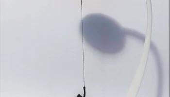 Магнитный НЛО с девушкой на воздушном шаре