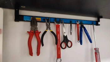 Альтернативное крепление под шкафом для магнитной планки ...