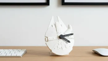 Настольные часы Falcon Dock