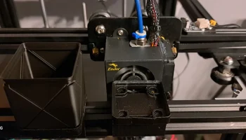 Основание магнитного фонаря Ender 3/5 Gridfinity...... 1