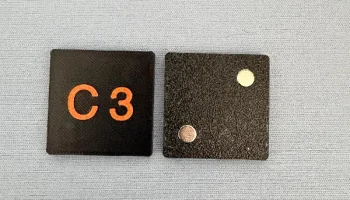 Номерной знак Prusa Core One с магнитами 6 мм......... 2