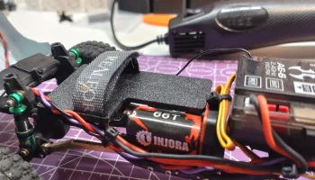 SCX24 Крепление для аккумулятора со сверхнизким центром ...