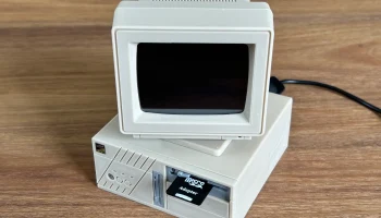 Корпус Raspberry Pi для настольного ПК в стиле ретро V2