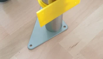 Крепление к цоколю Икеа 1