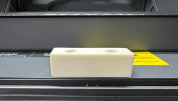 Корпус SV08 Max - магнит на нижней двери......